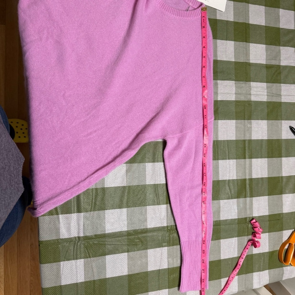 NEW Kinross 100% Cashmere Sweater- Pink Easy Crew Pullover Oversized- M - Picture 7 of 12